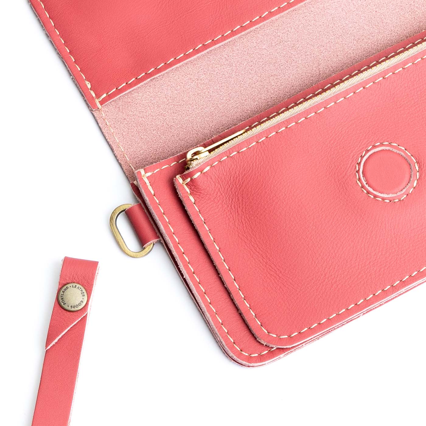 Begonia | Leather wallet clutch with wristlet and magnetic closure