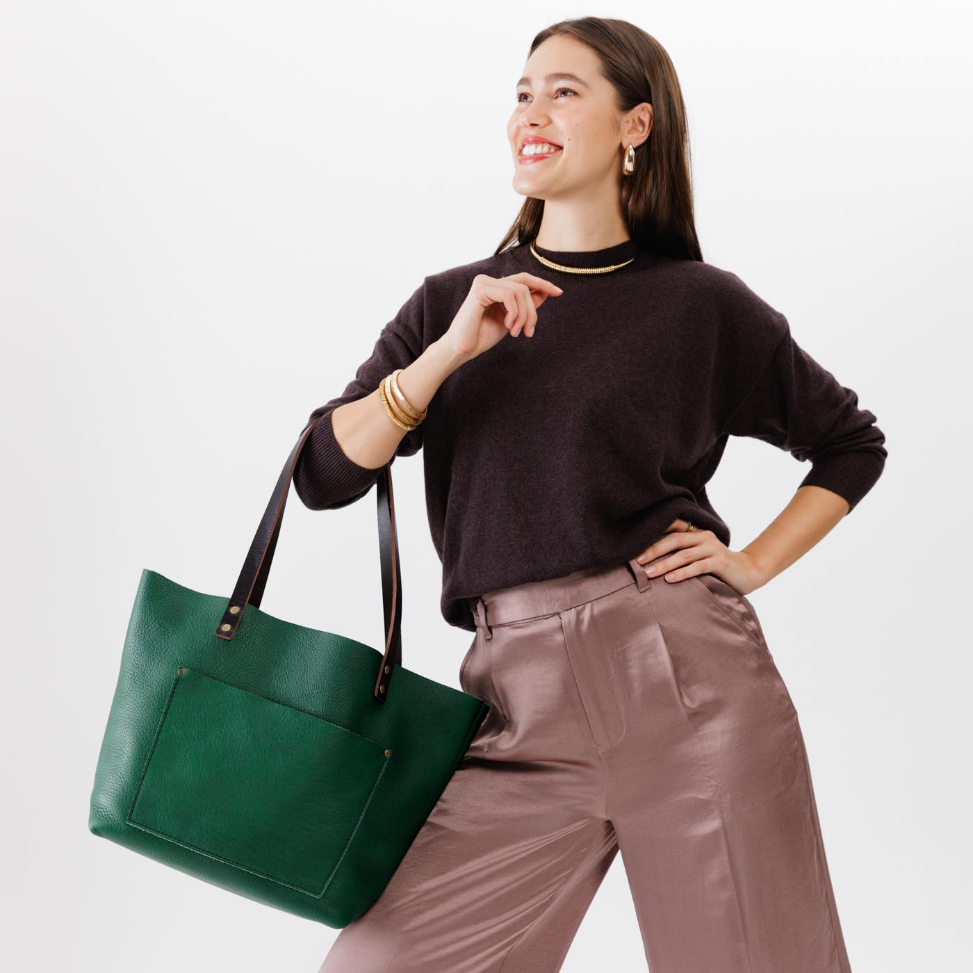 Bacalar*Classic  | Model holding large leather tote bag with sturdy bridle handles and front pocket