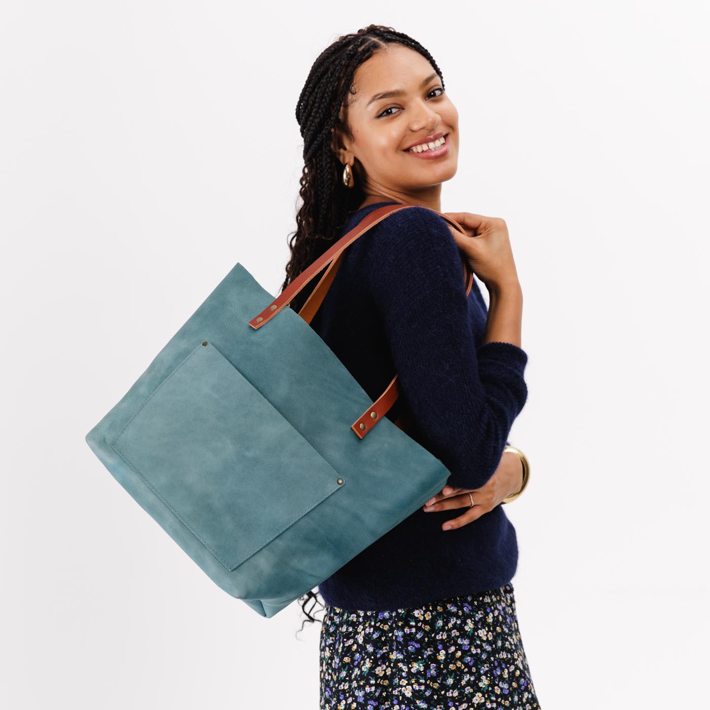 Aqua*Classic | Large leather tote bag with sturdy bridle handles and front pocket