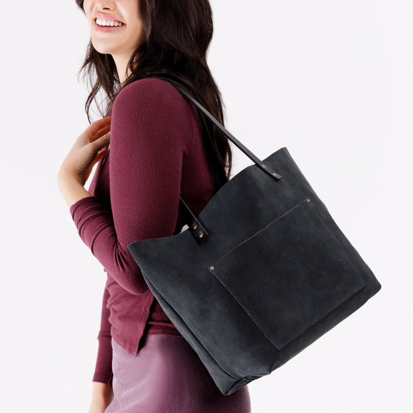 Peppercorn Classic | Large leather tote bag with sturdy bridle handles and front pocket