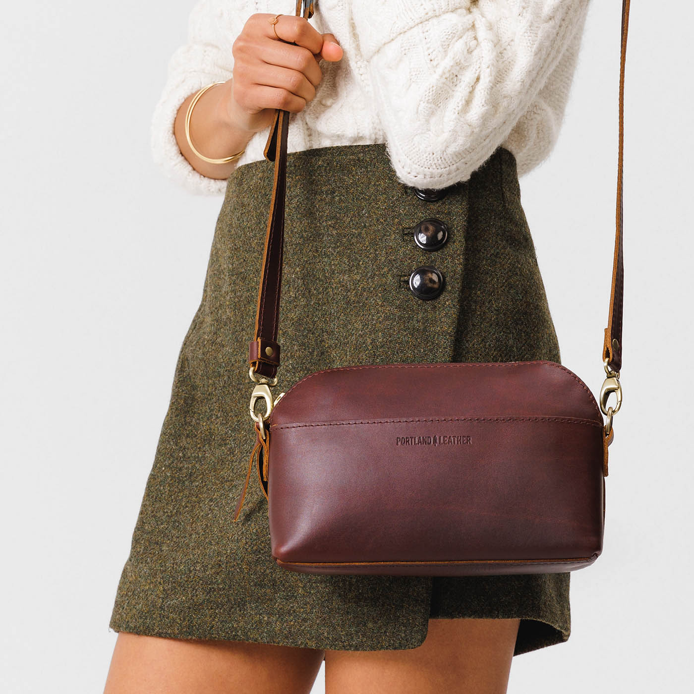 Cognac*Classic | Dome shaped crossbody purse with front and back pockets