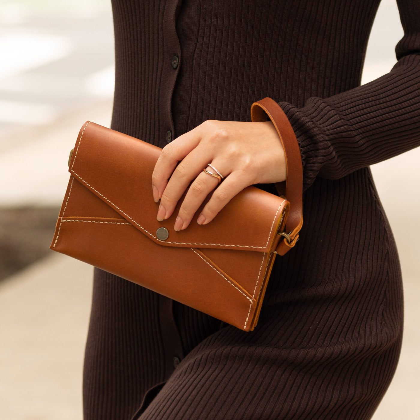  Honey | Envelope shaped clutch wallet with crossbody strap