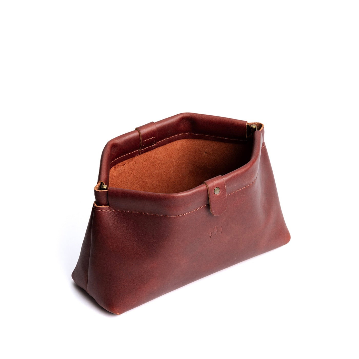 Chestnut | Leather pouch with frame top closure and leather pull tab open