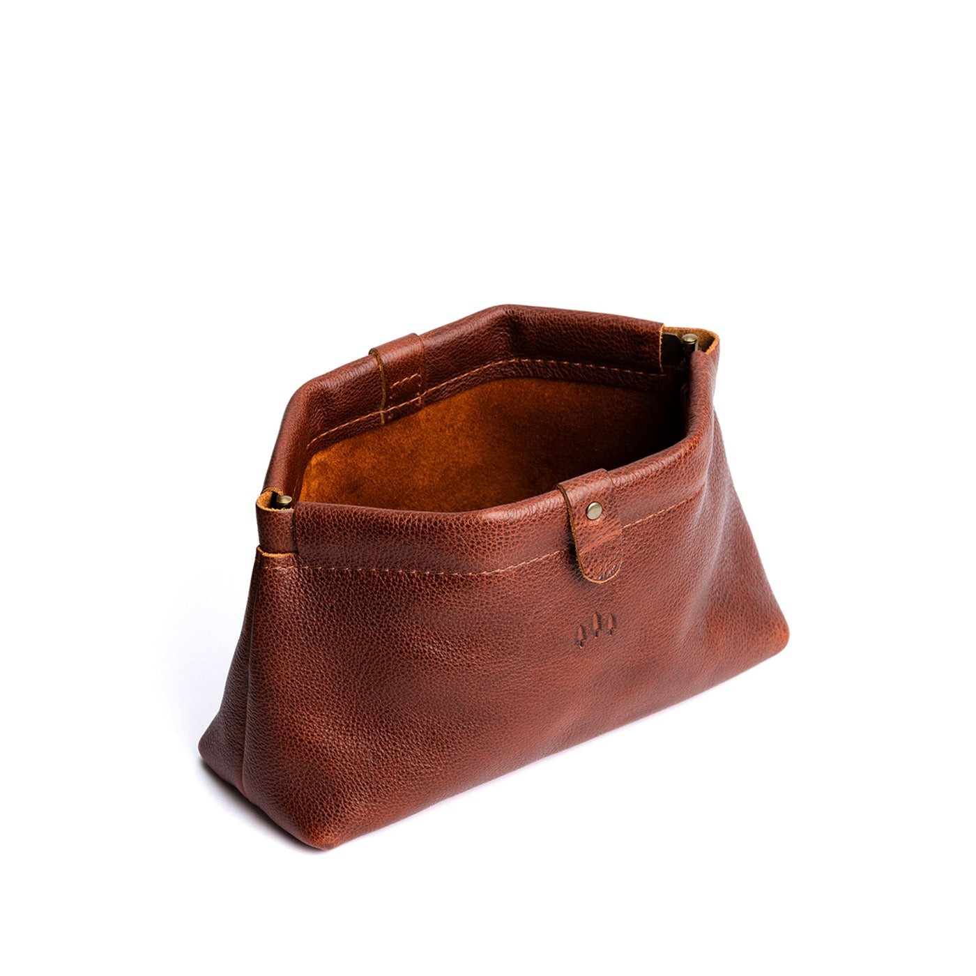 Nutmeg | Leather pouch with frame top closure and leather pull tab open