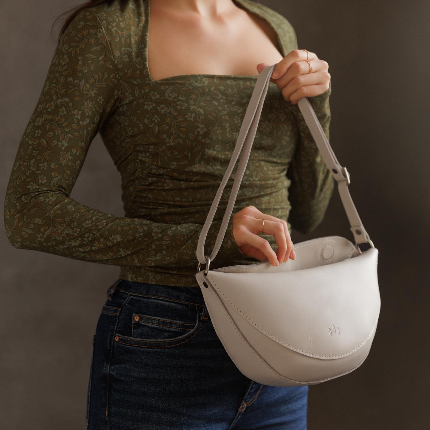 Bone Medium | Half circle shaped sling bag