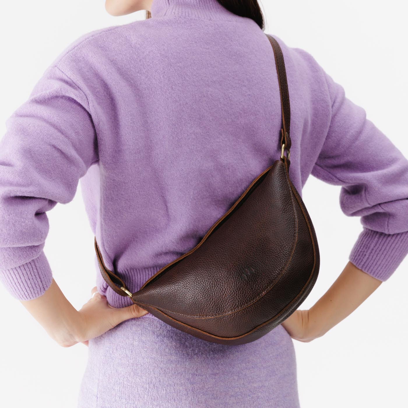 Coldbrew Medium | Half circle shaped sling bag