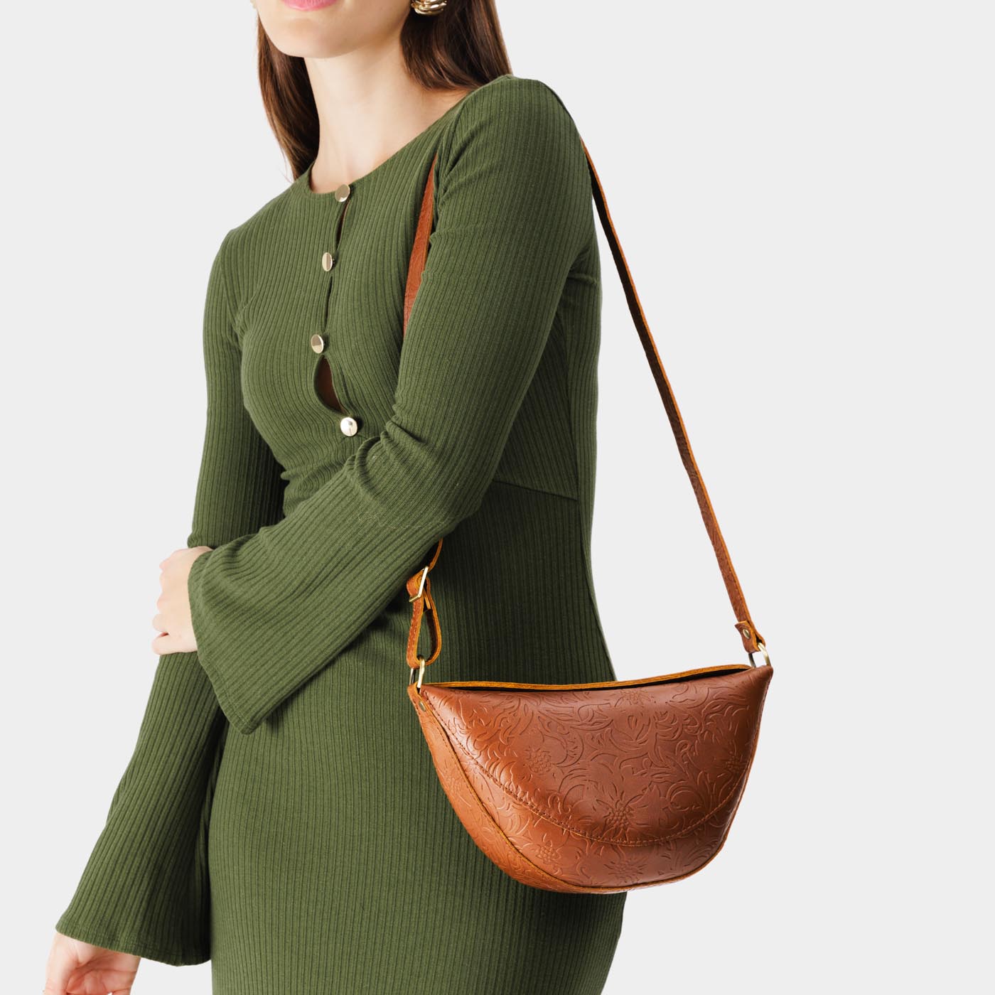 Meadow*Medium | Half circle shaped sling bag