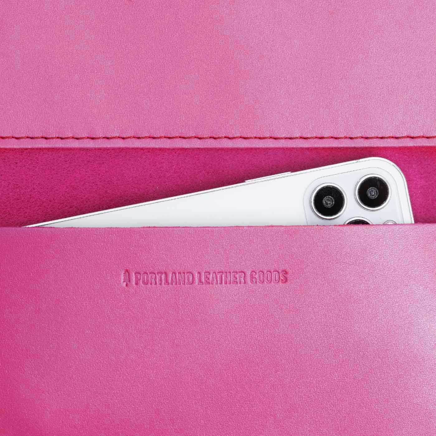 Lip Gloss | Leather wallet with iphone inside