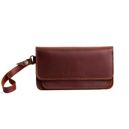 Cognac | Leather wallet clutch with wristlet and magnetic closure