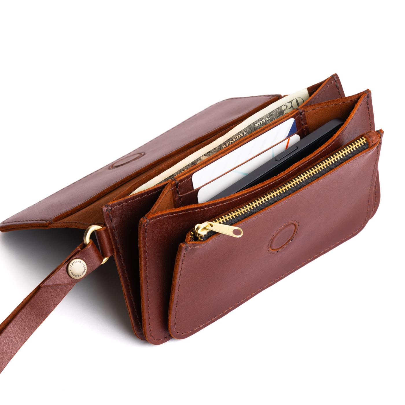 Cognac | Leather wallet clutch with wristlet and magnetic closure