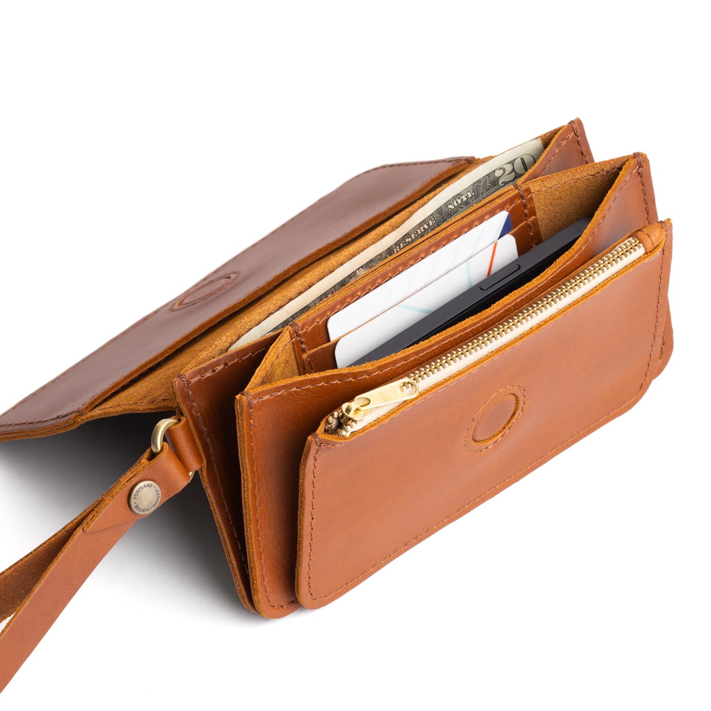 Honey | Leather wallet clutch with wristlet and magnetic closure