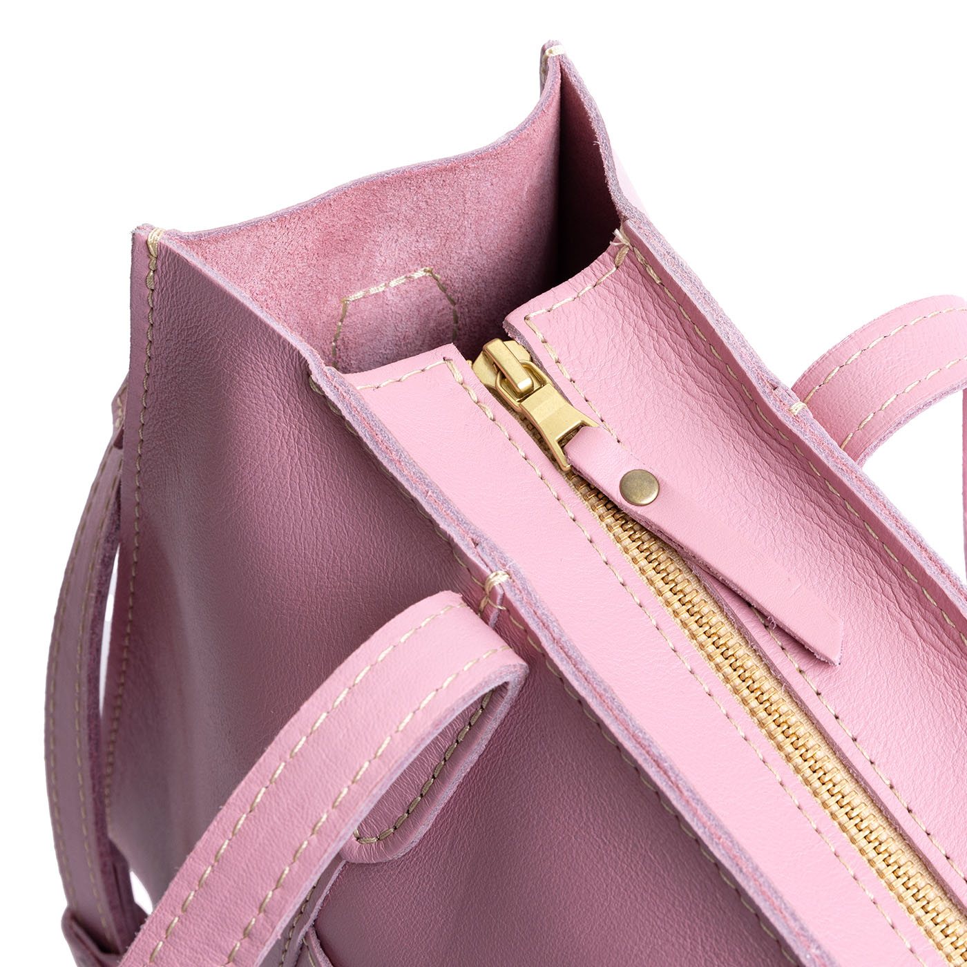 Vintage Pink*East/West | Closeup of tote bag's zipper closure