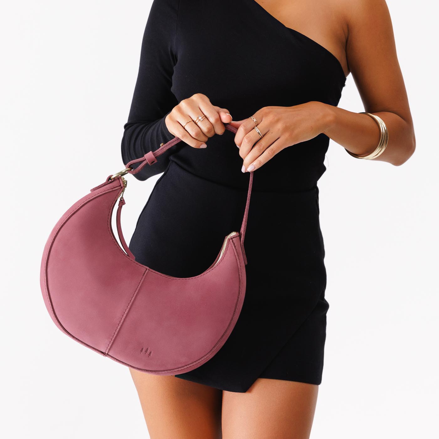 Foxglove Classic | Crescent shaped shoulder bag with zipper closure and adjustable strap