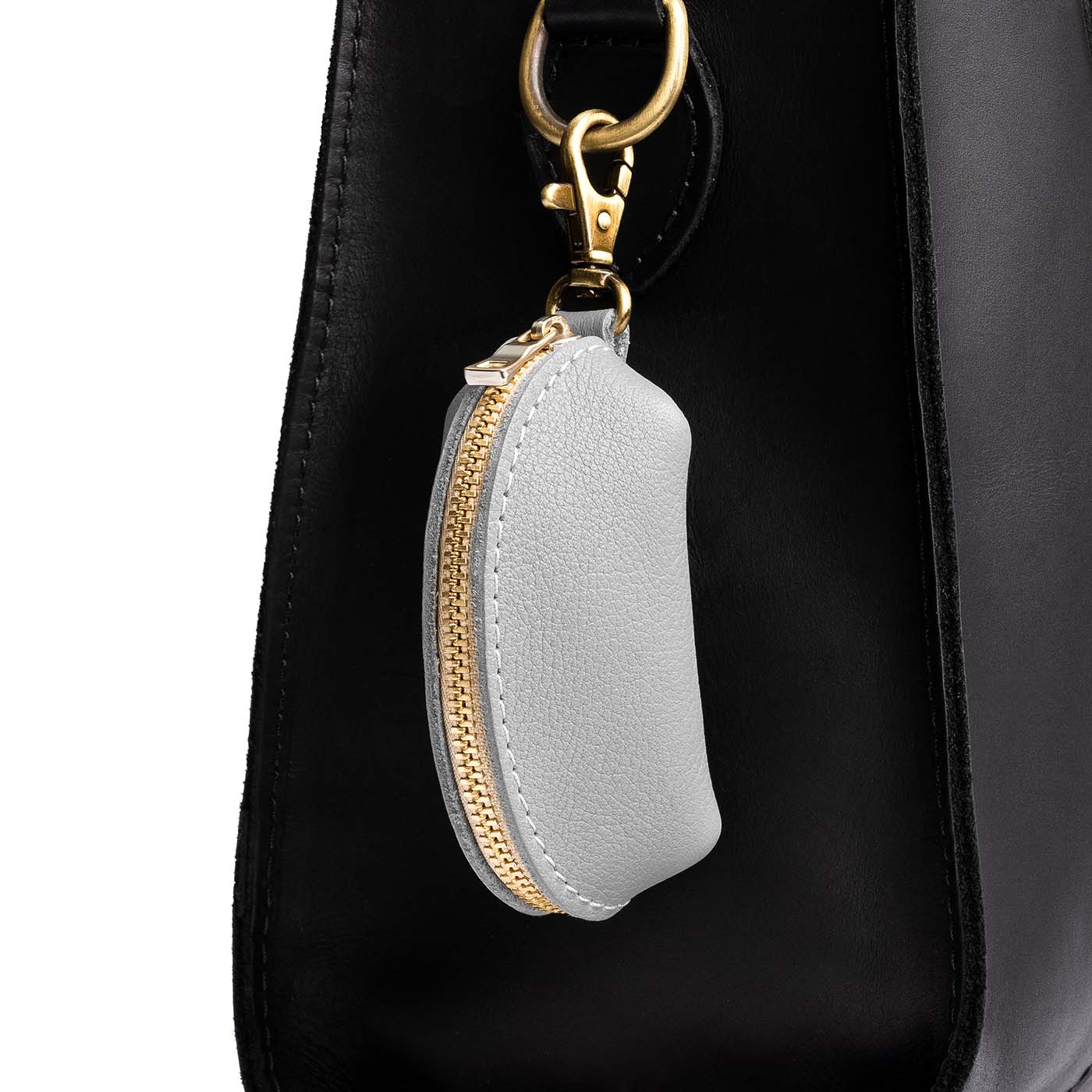 Nimbus | Small taco shaped pouch, swivel lobster clasp