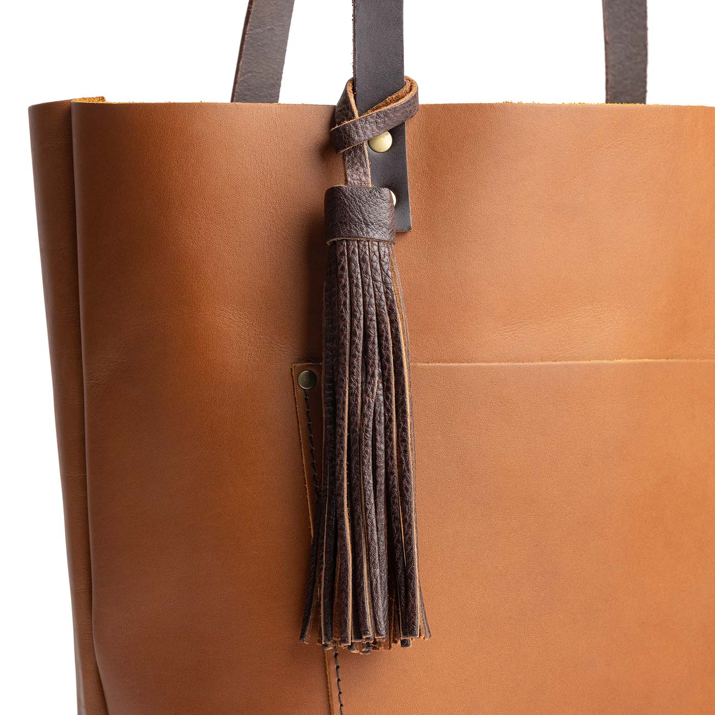 Coldbrew Jumbo | Fringed leather tassel with leather loop