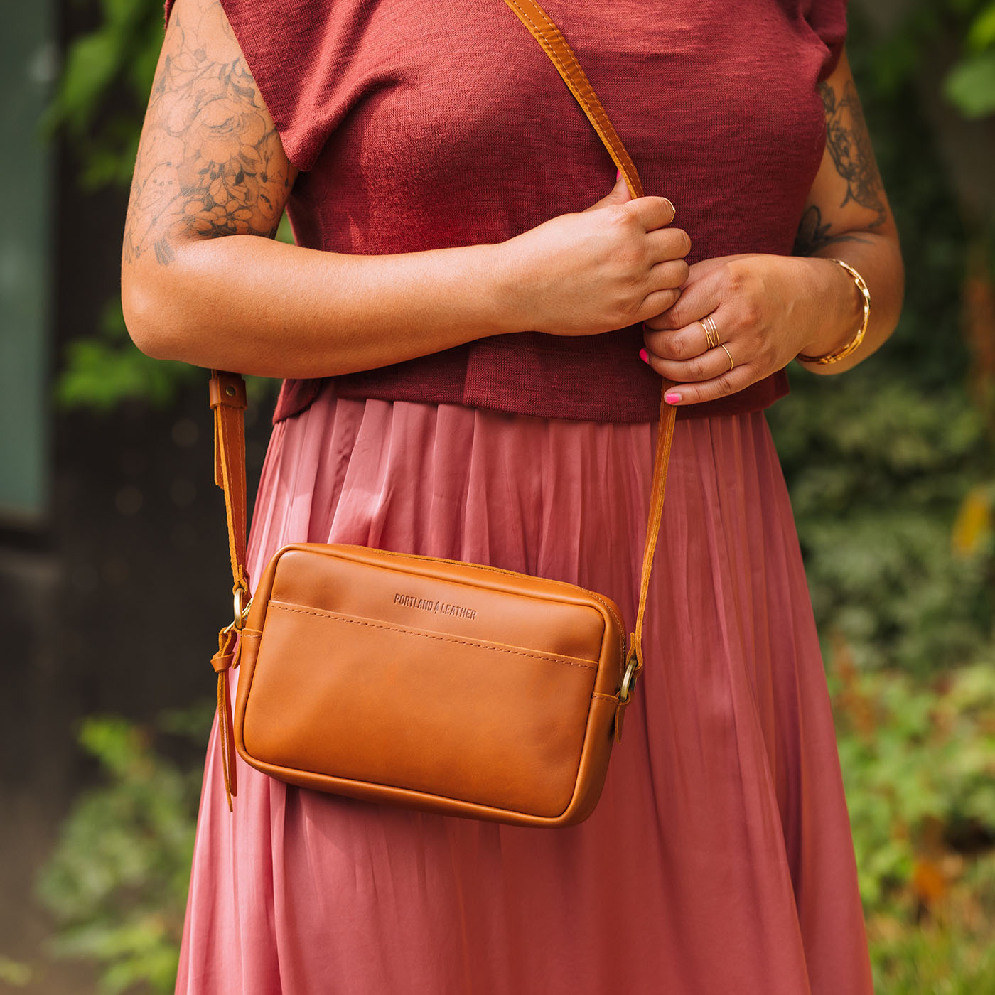  Honey | Mid-size rectangular crossbody with adjustable strap