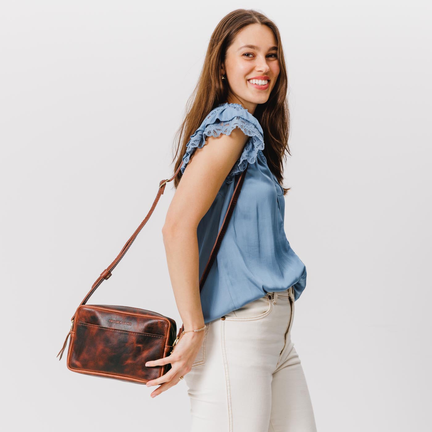 Lava Large | Mid-size rectangular crossbody with adjustable strap