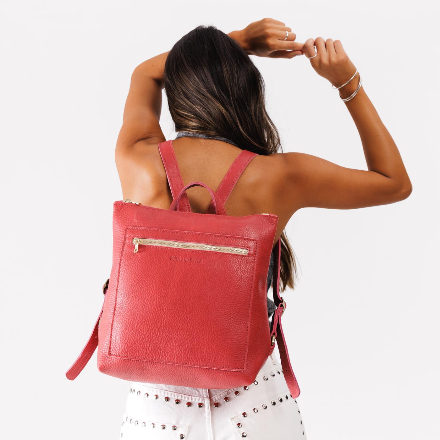 Sugar | Model wearing square slim leather tote backpack